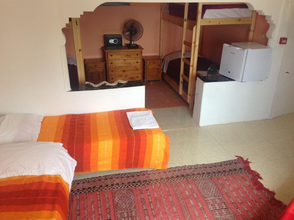 Surf Maroc'S Auberge 타가주트 객실 사진